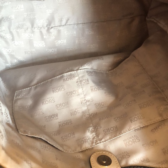 Michael kors bag 🤎 - Picture 5 of 6